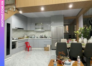 Tủ Bếp phong cách cổ điển làm tại Xã Hồng Vân